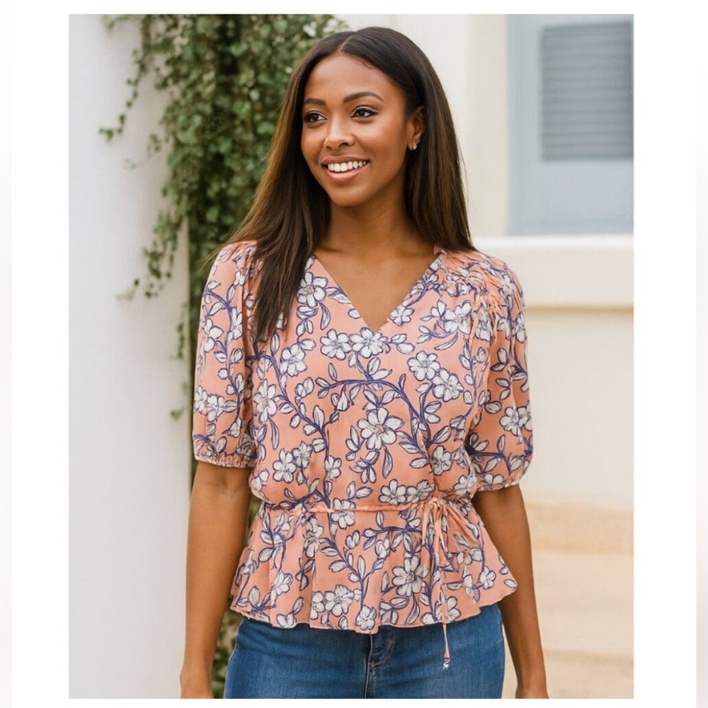 Joy Joy Top S Floral V-Neck  Blouse Peach